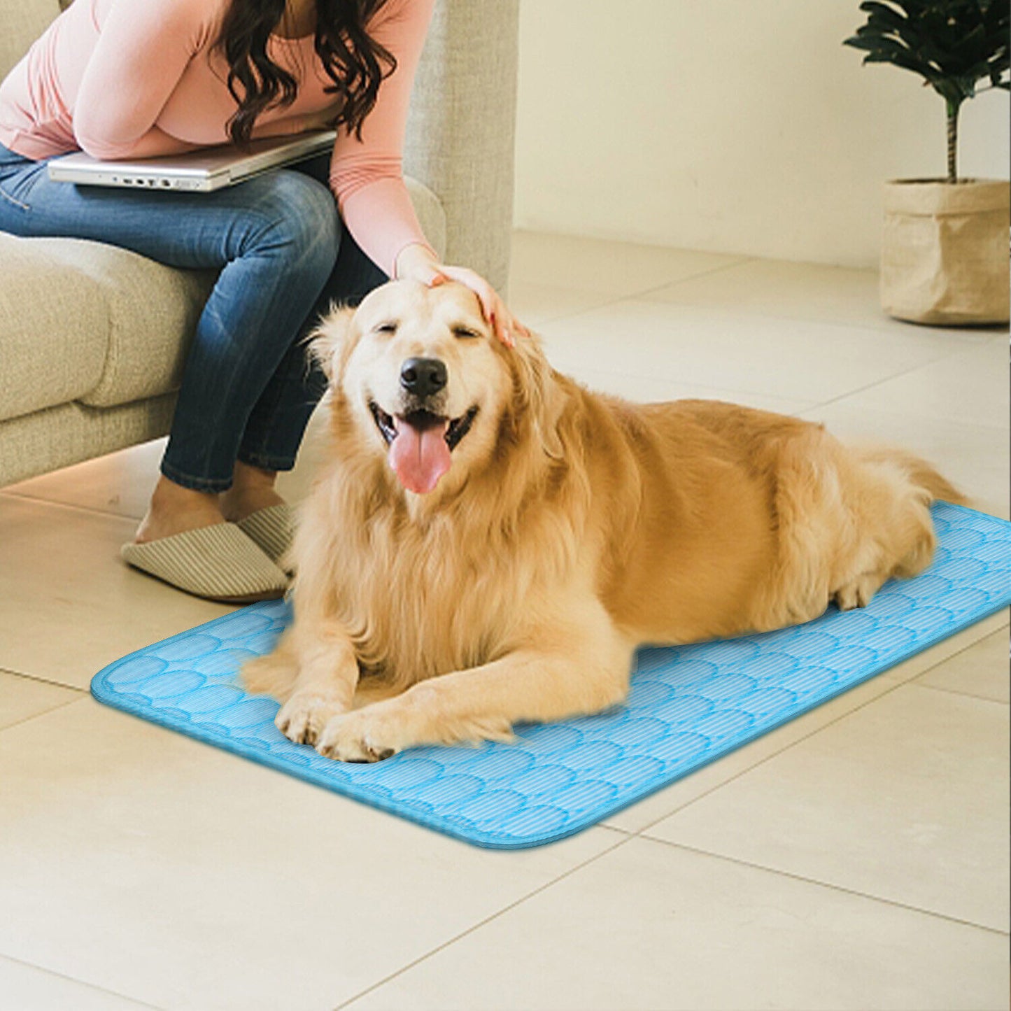 Cooling Mat for Pets – Summer Bed for Dogs & Cats to Stay Cool & Comfortable
